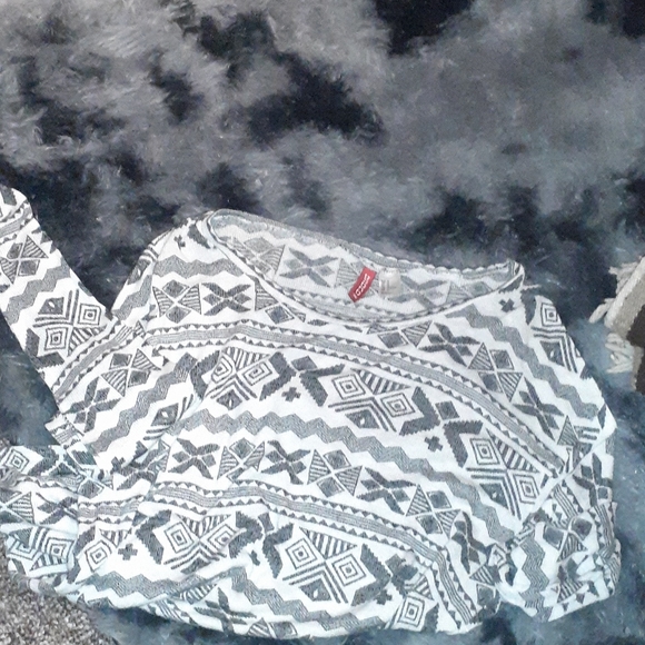 Wmn M Divided top - Picture 2 of 2